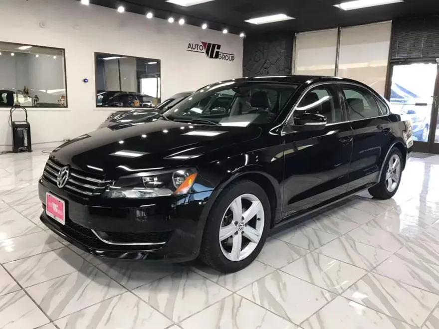 2013 Volkswagen Passat Comfortline photo 1