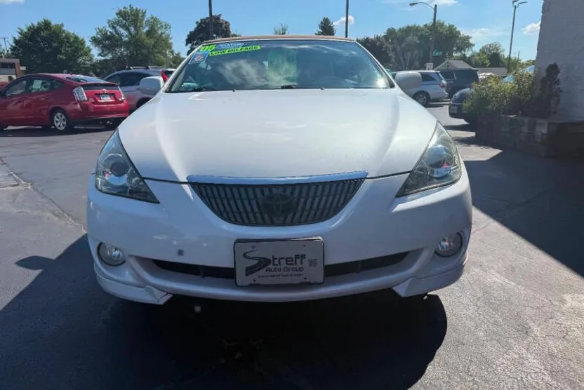 2005 Toyota Camry Solara SE photo 1