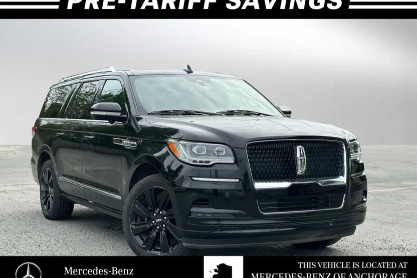 2023 Lincoln Navigator L Reserve photo 1