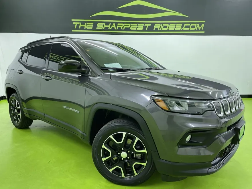 2022 Jeep Compass Latitude photo 1