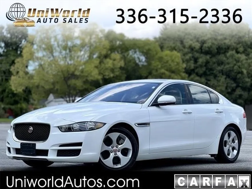 2017 Jaguar XE photo 1
