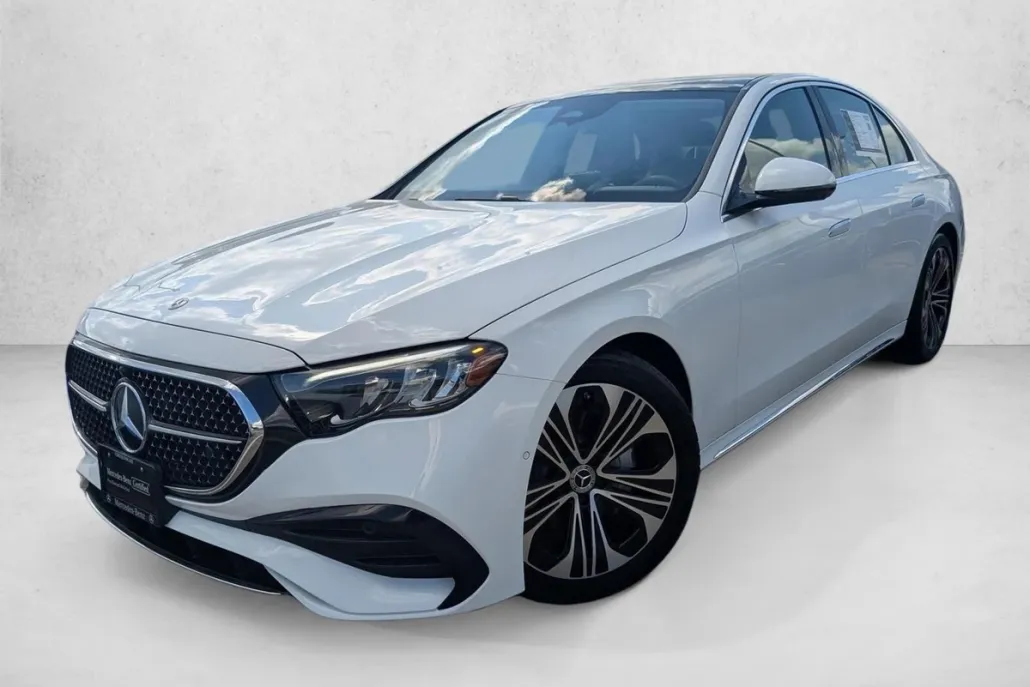 2025 Mercedes Benz E 350 4MATIC photo 1