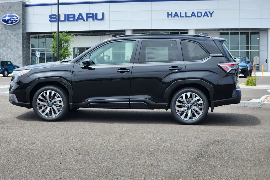 2025 Subaru Forester Touring photo 1