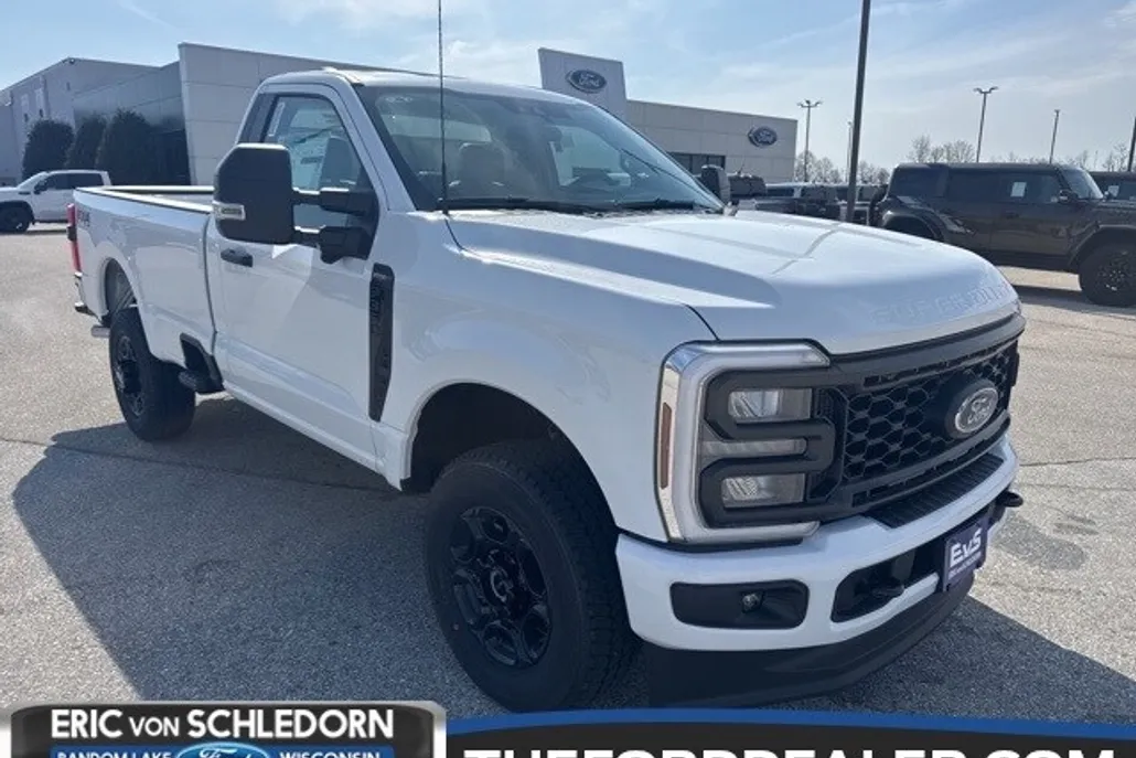 2025 Ford F-350 photo 1