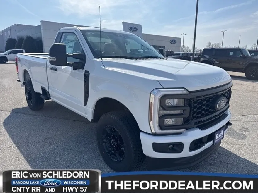 2025 Ford F-350 photo 1