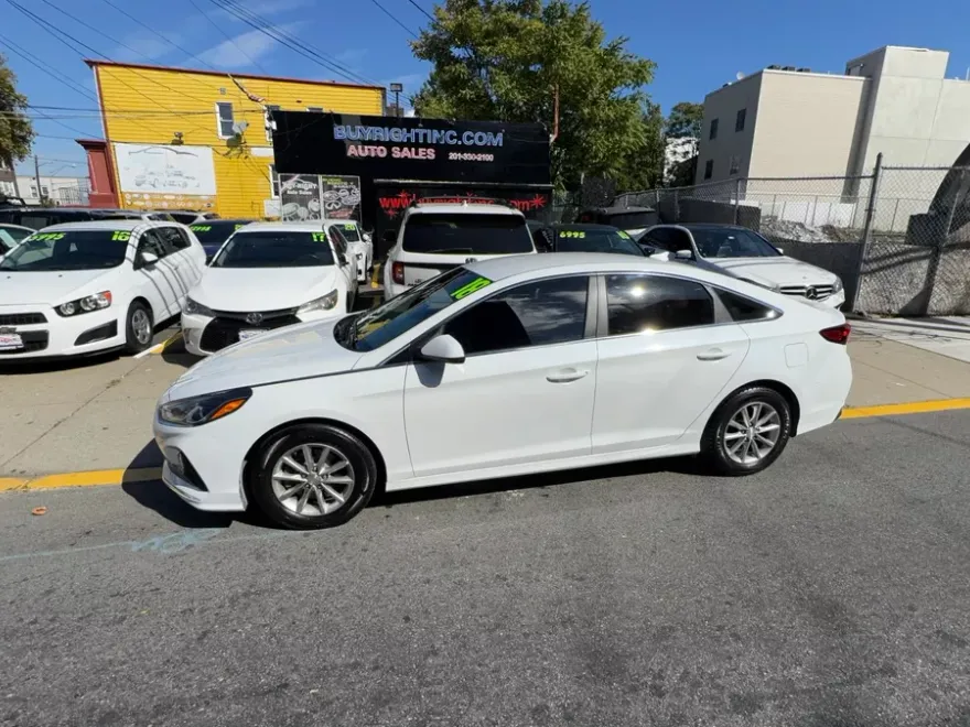 2018 Hyundai Sonata SE Eco photo 1