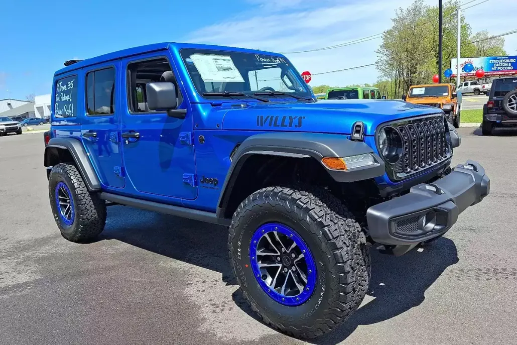 2025 Jeep Wrangler Willys photo 1