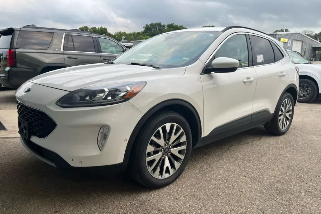 2021 Ford Escape Titanium Hybrid photo 1
