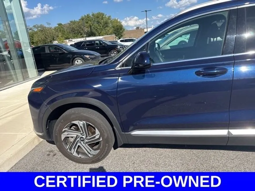 2022 Hyundai Santa Fe SEL photo 1
