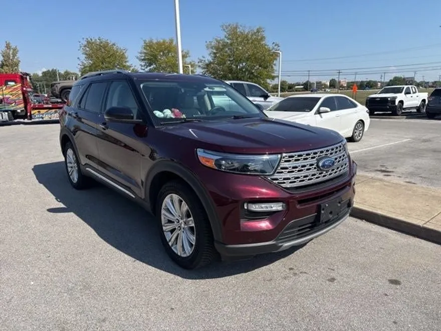 2022 Ford Explorer Limited photo 1