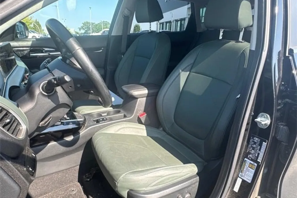 2024 Kia Seltos SX photo 1