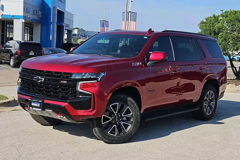 2023 Chevrolet Tahoe Z71 photo 1