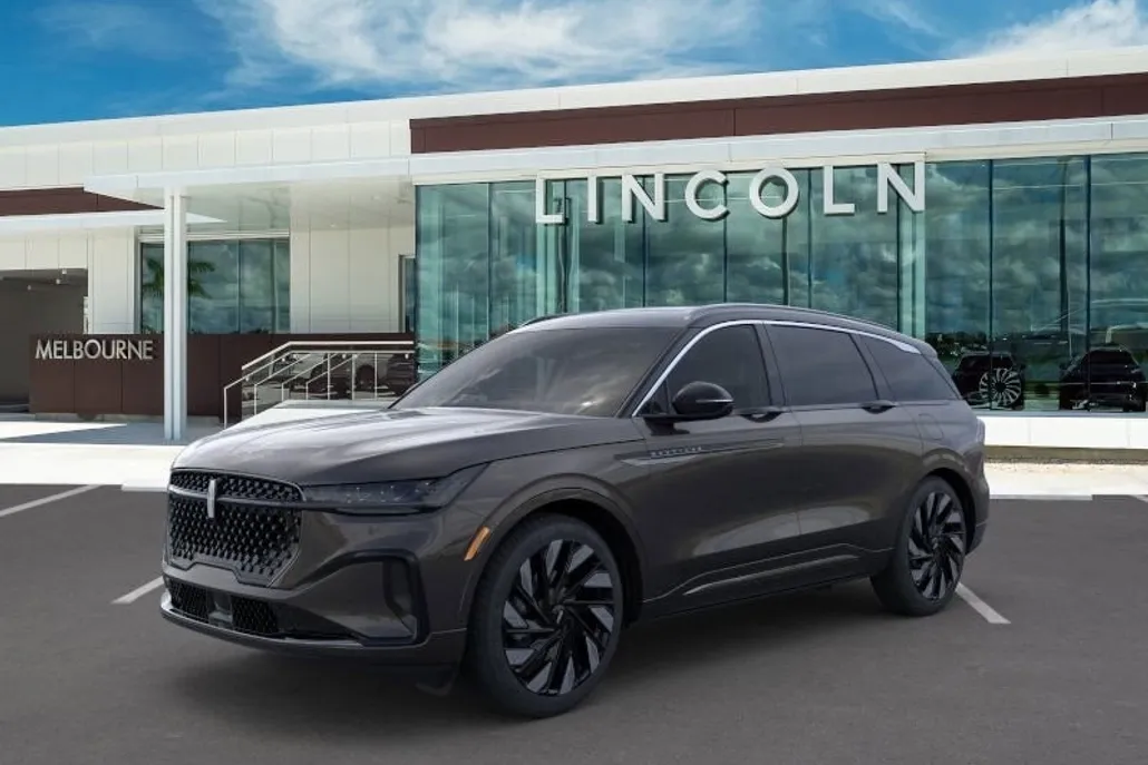 2025 Lincoln Nautilus Black Label photo 1