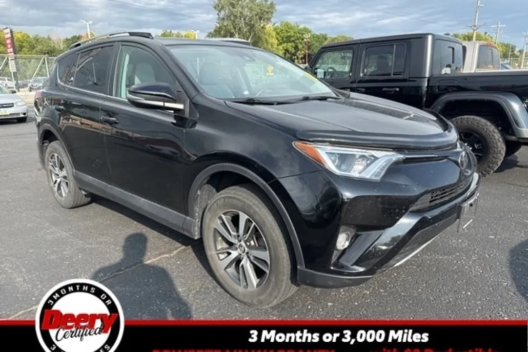 2018 Toyota RAV4 Adventure XLE photo 1