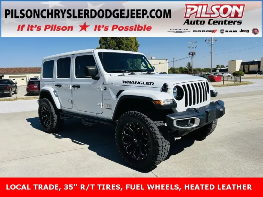 2020 Jeep Wrangler Unlimited Sahara photo 1