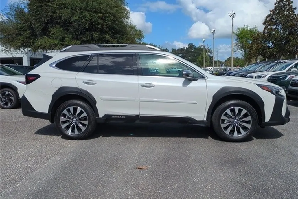 2025 Subaru Outback Touring XT photo 1