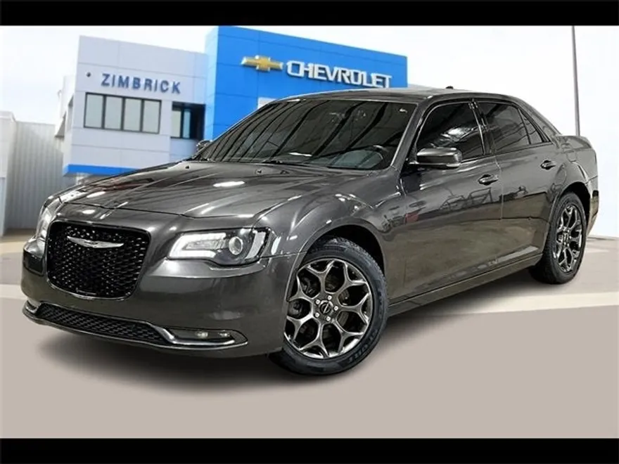 2016 Chrysler 300 photo 1