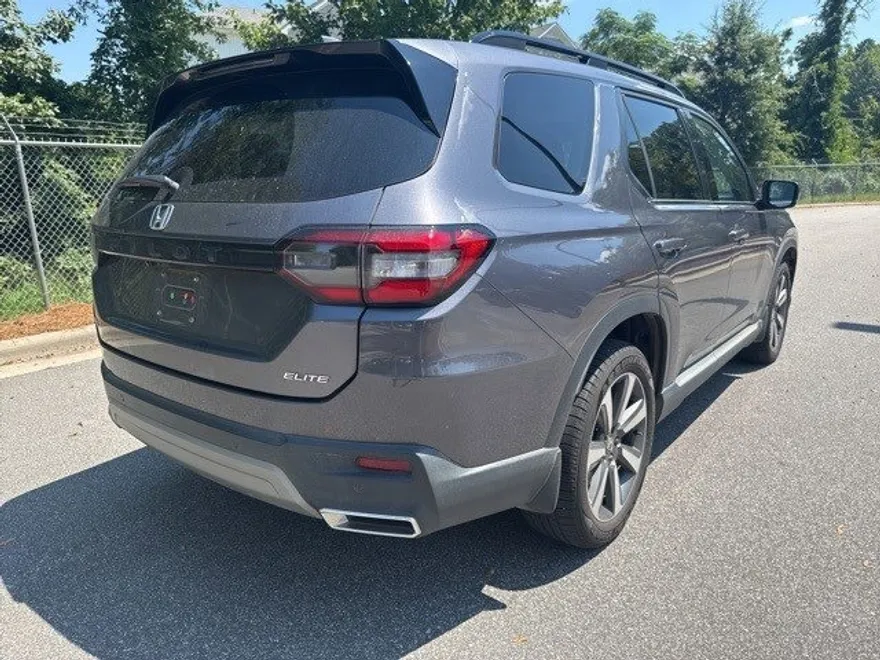 2023 Honda Pilot Elite photo 1