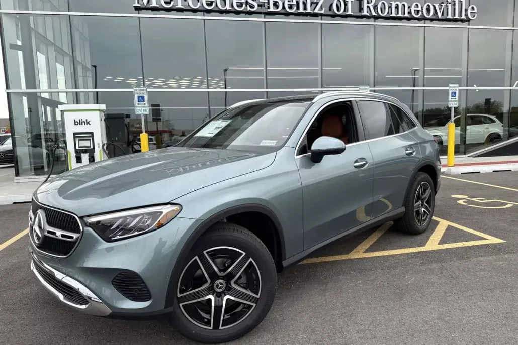 2026 Mercedes Benz GLC 300 4MATIC photo 1