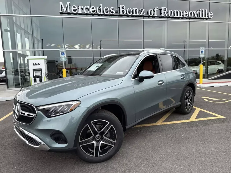 2026 Mercedes Benz GLC 300 4MATIC photo 1