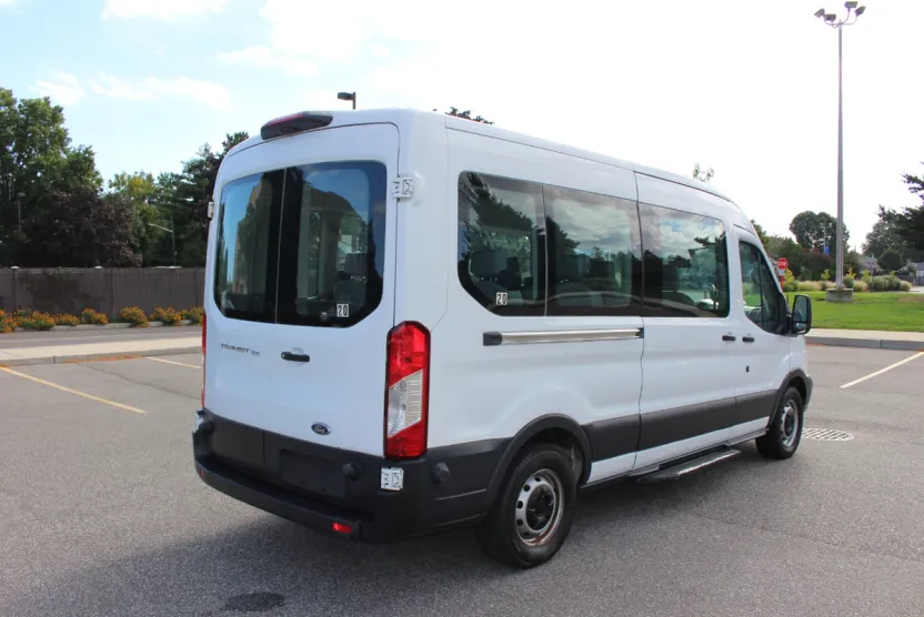2018 Ford Transit XLT photo 1