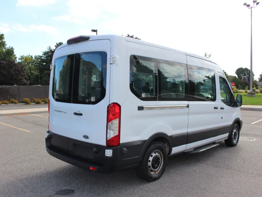 2018 Ford Transit XLT photo 1