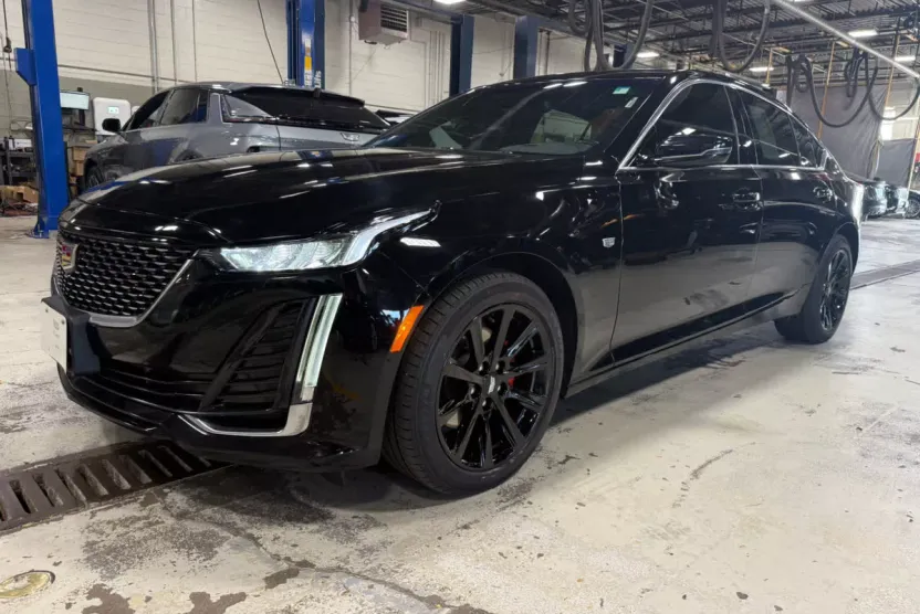 2023 Cadillac CT5 Luxury photo 1