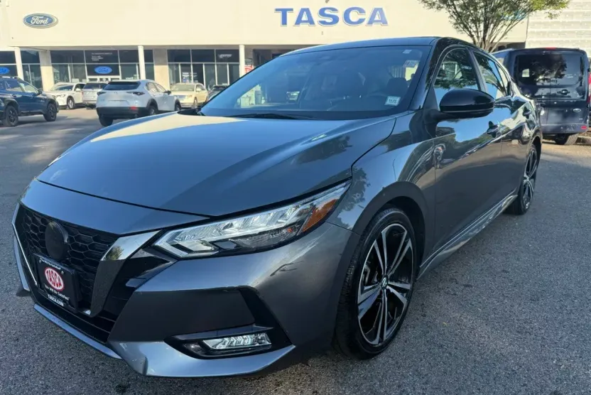 2022 Nissan Sentra SR photo 1