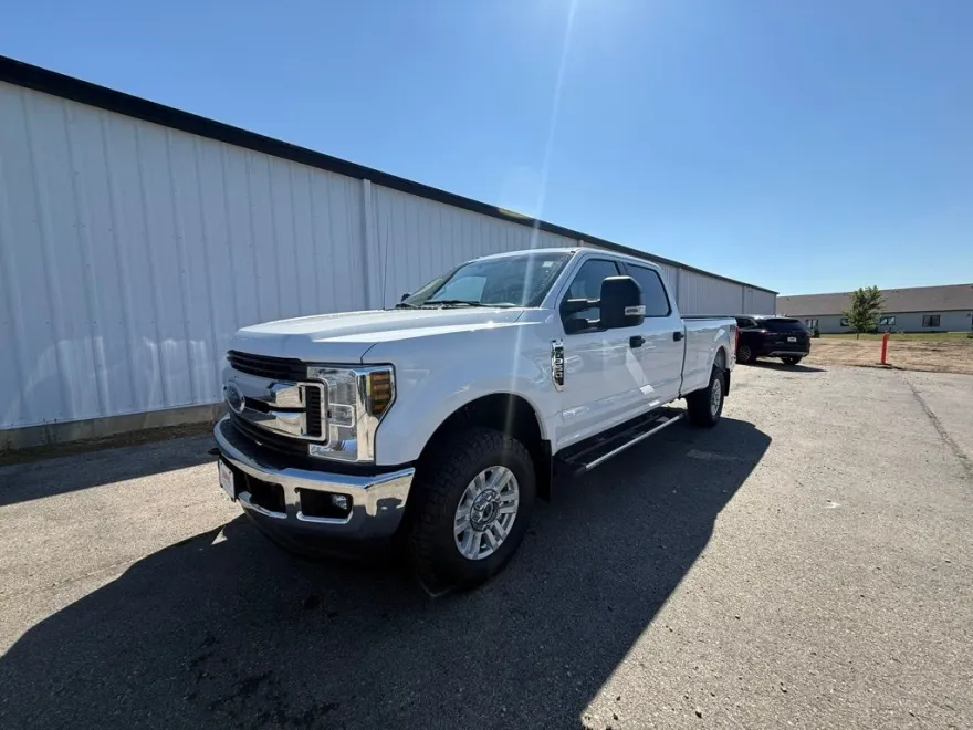2018 Ford F-350 XLT photo 1