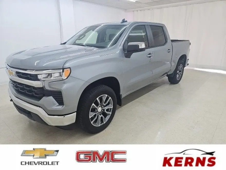 2025 Chevrolet Silverado 1500 LT photo 1