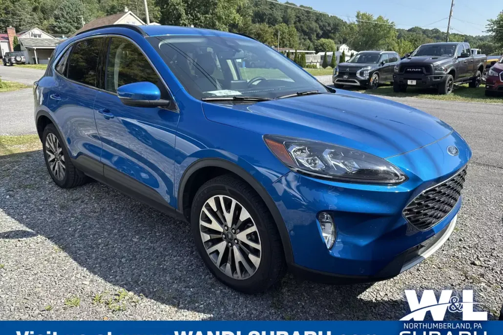 2020 Ford Escape Titanium photo 1