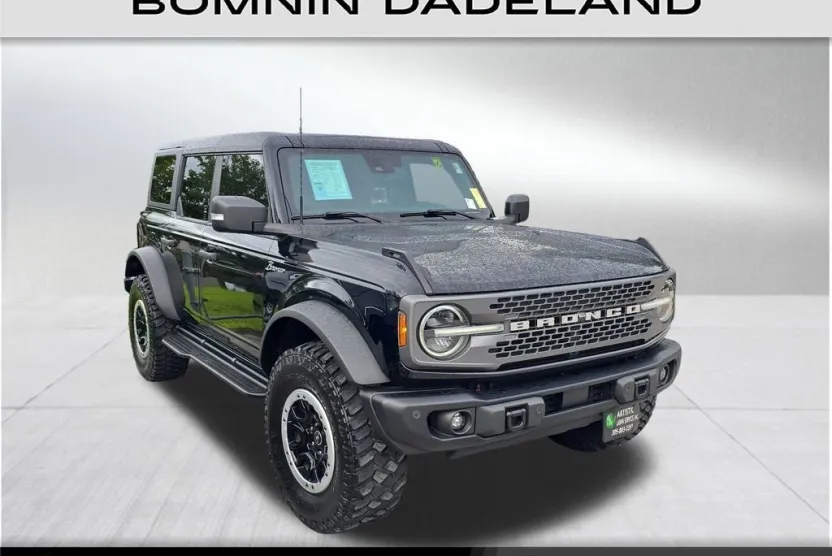 2023 Ford Bronco Base photo 1