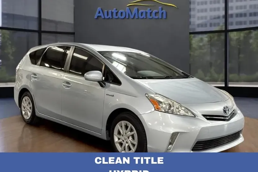 2013 Toyota Prius V Two photo 1