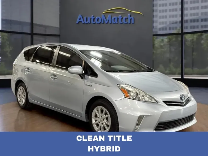 2013 Toyota Prius V Two photo 1