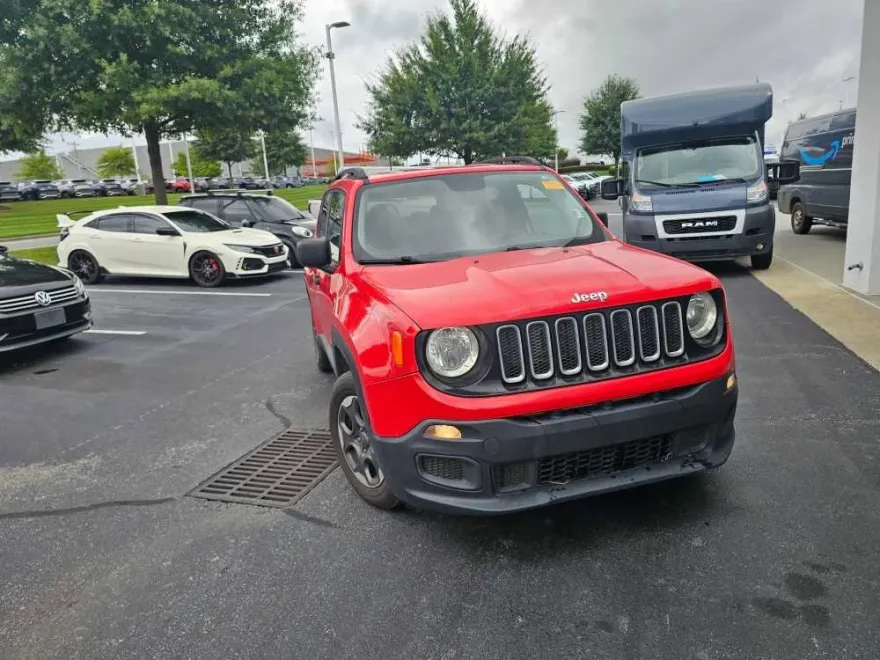 2017 Jeep Renegade Sport photo 1