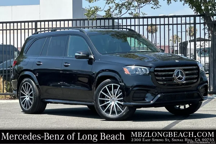 2025 Mercedes Benz GLS 450 4MATIC photo 1
