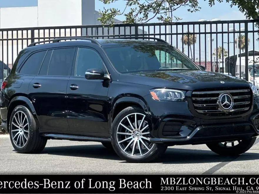 2025 Mercedes Benz GLS 450 4MATIC photo 1