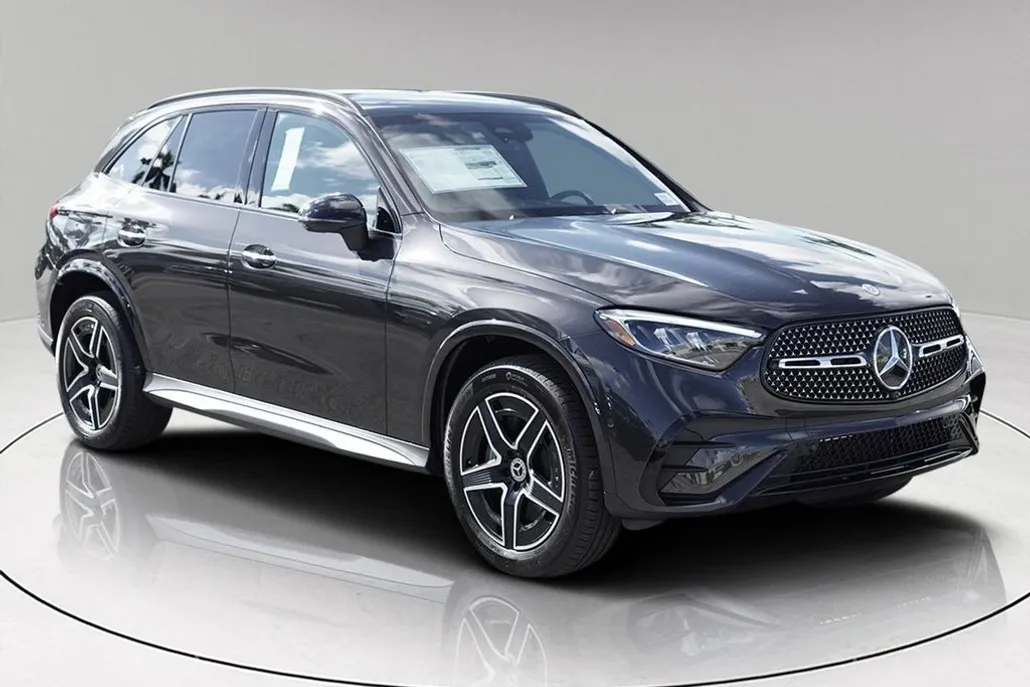 2026 Mercedes Benz GLC 300 photo 1