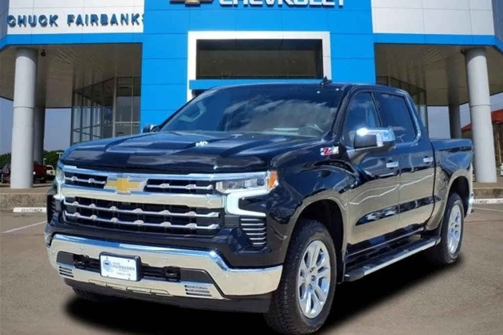2025 Chevrolet Silverado 1500 LTZ photo 1