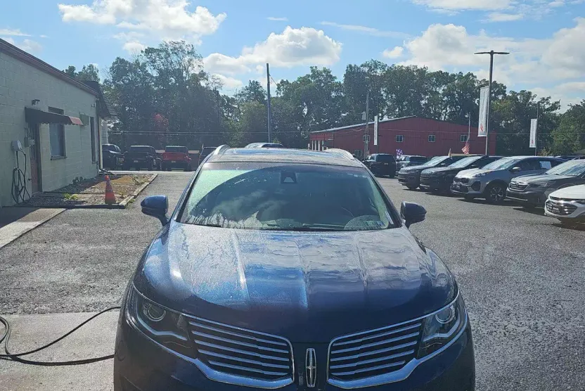 2017 Lincoln MKX Reserve photo 1