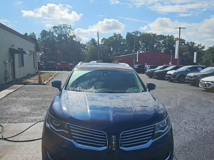 2017 Lincoln MKX Reserve photo 1