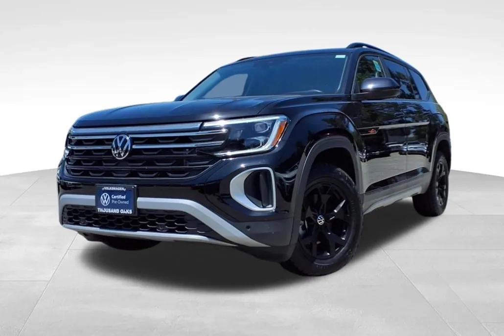 2024 Volkswagen Atlas Peak Edition SE Technology photo 1