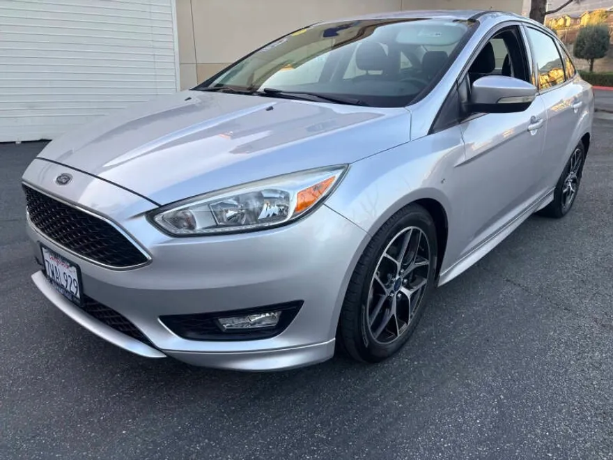 2016 Ford Focus SE photo 1