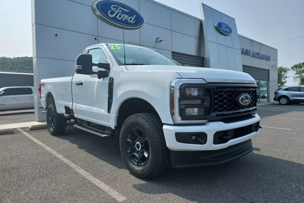 2025 Ford F-250 XL photo 1
