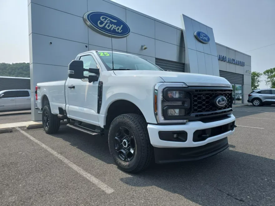 2025 Ford F-250 XL photo 1
