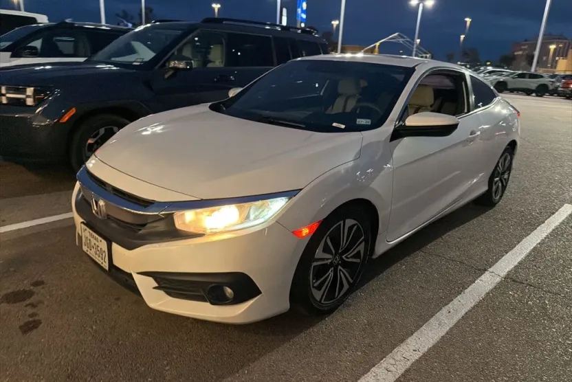 2017 Honda Civic EX-T photo 1
