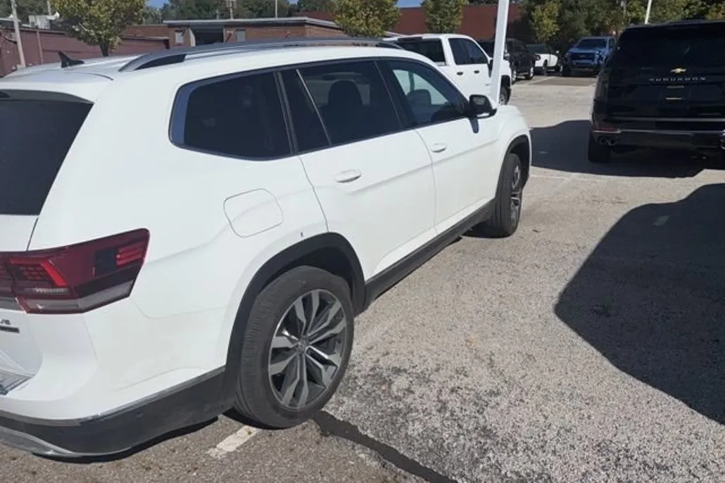 2019 Volkswagen Atlas V6 SEL Premium photo 1