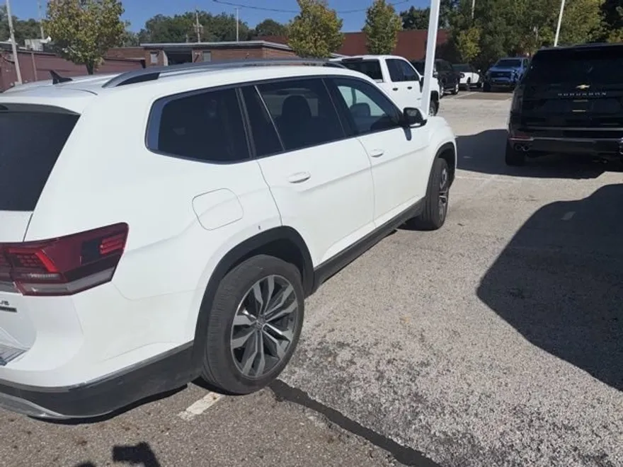 2019 Volkswagen Atlas V6 SEL Premium photo 1