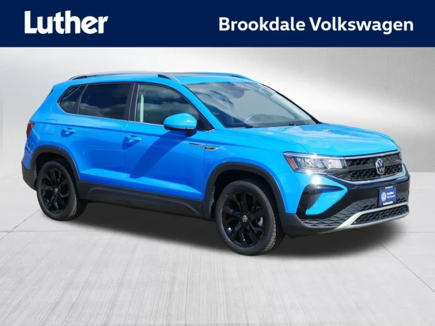 2022 Volkswagen Taos SE photo 1
