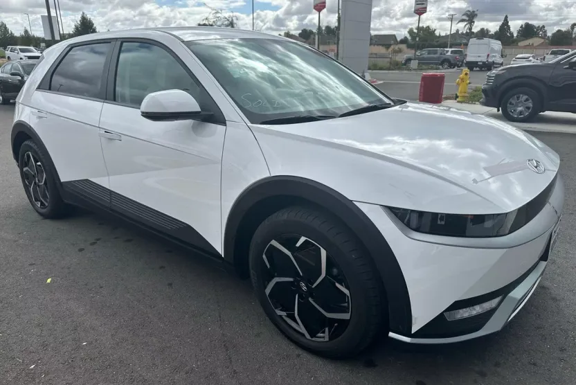2023 Hyundai Ioniq 5 SEL photo 1